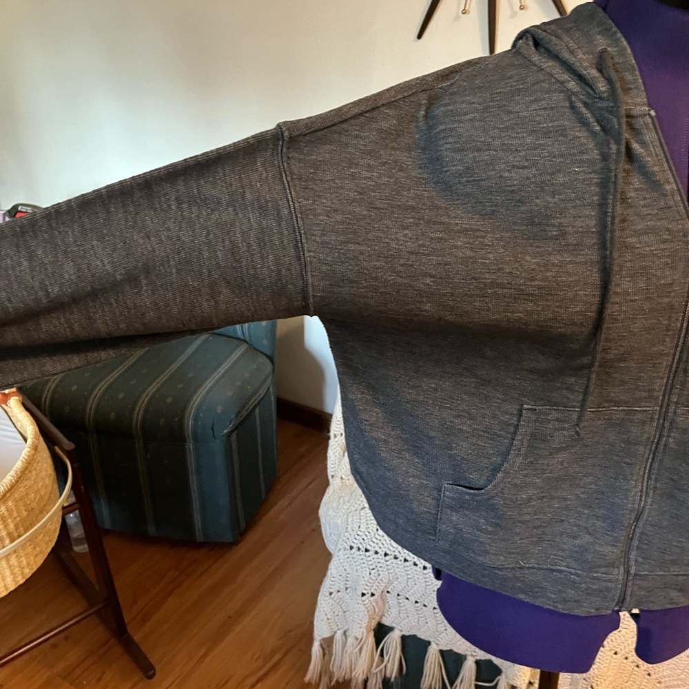Sweatsuit - Picture 2 of 6